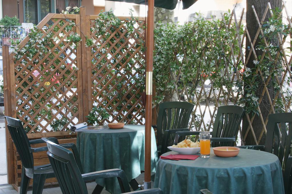 Hotel Villa Rossi Bellaria-Igea Marina Exterior photo
